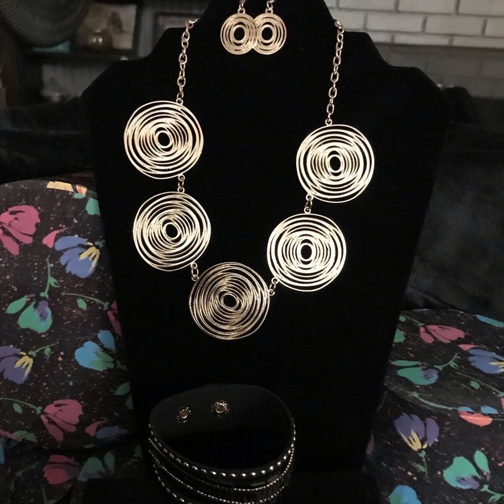 Golden Statement jewelry set